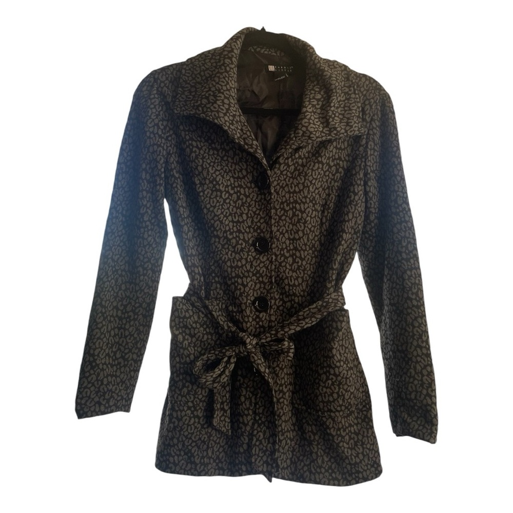 Woman’s animal print light trench coat. Gray & black cheetah print. Size S.